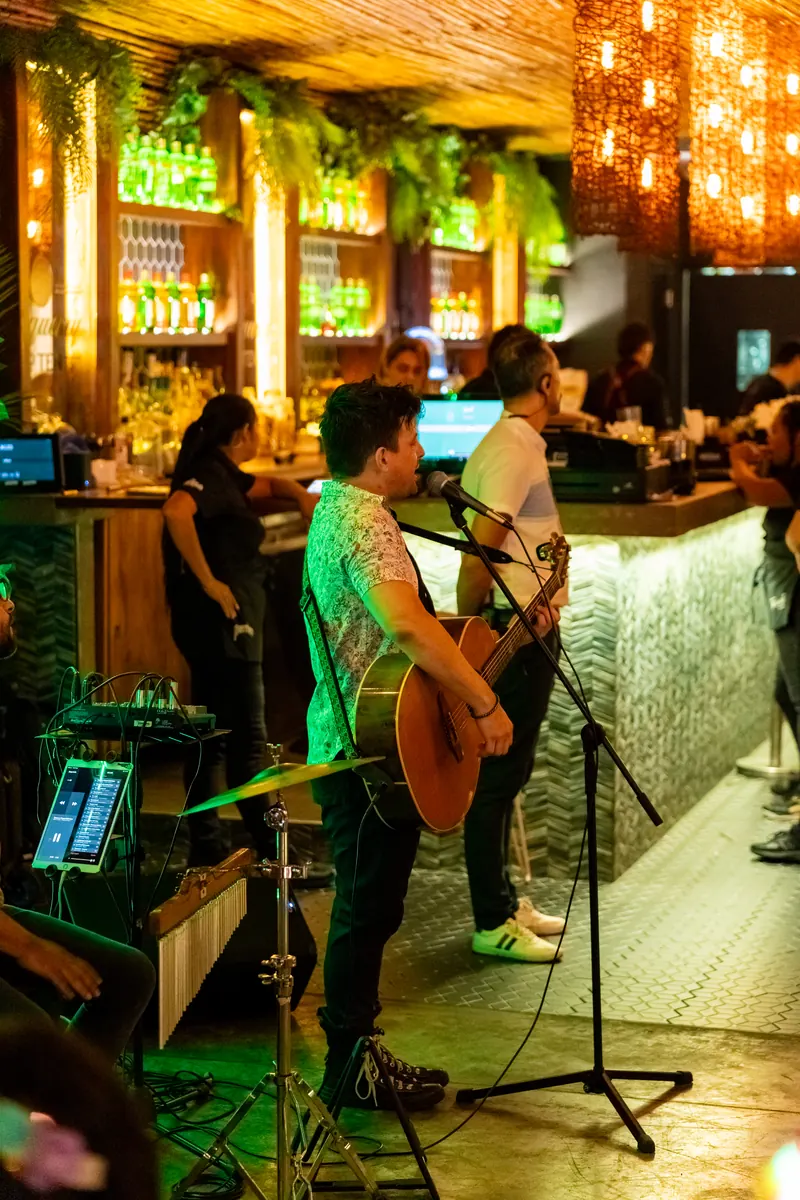 Live band by the Terrat bar